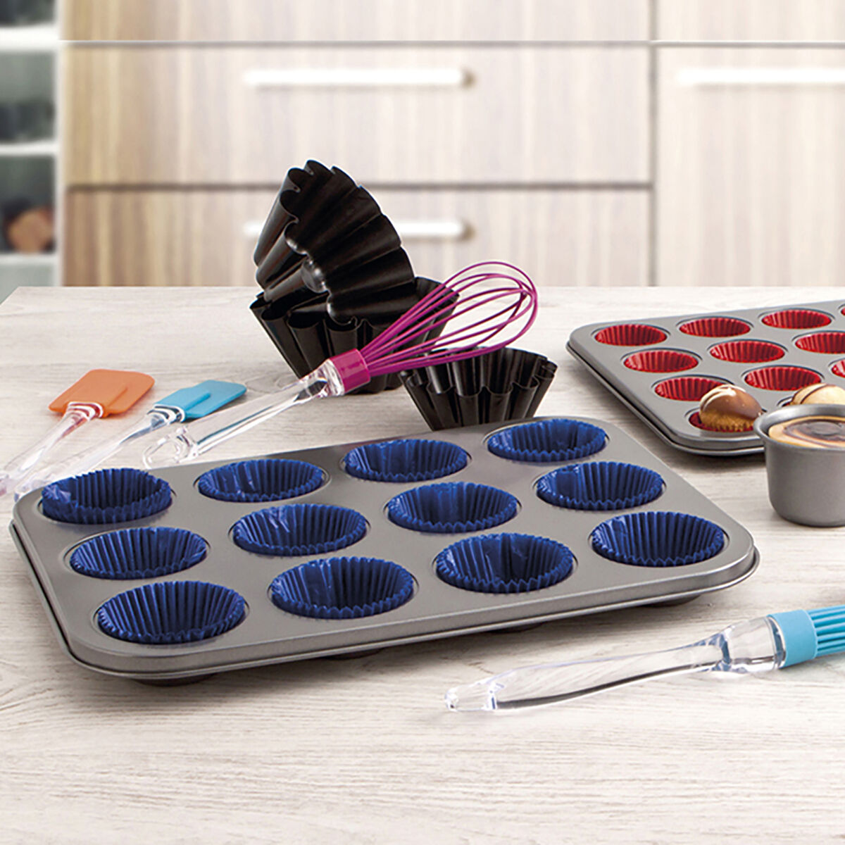Καλούπια για Muffins Quid Sweet Grey Μαύρο 36 x 17 x 3 cm (12 Μονάδες) Καλούπια για Muffins Quid Sweet Grey Μαύρο 36 x 17 x 3 cm (12 Μονάδες)