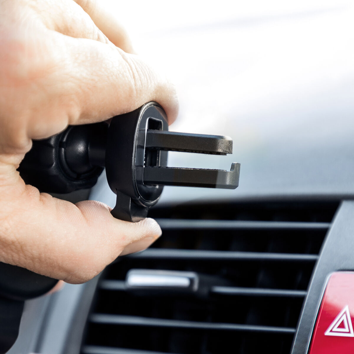 Βάση Κινητού Τηλεφώνου με Ασύρματο Φορτιστή για τα Αυτοκίνητα Wolder InnovaGoods