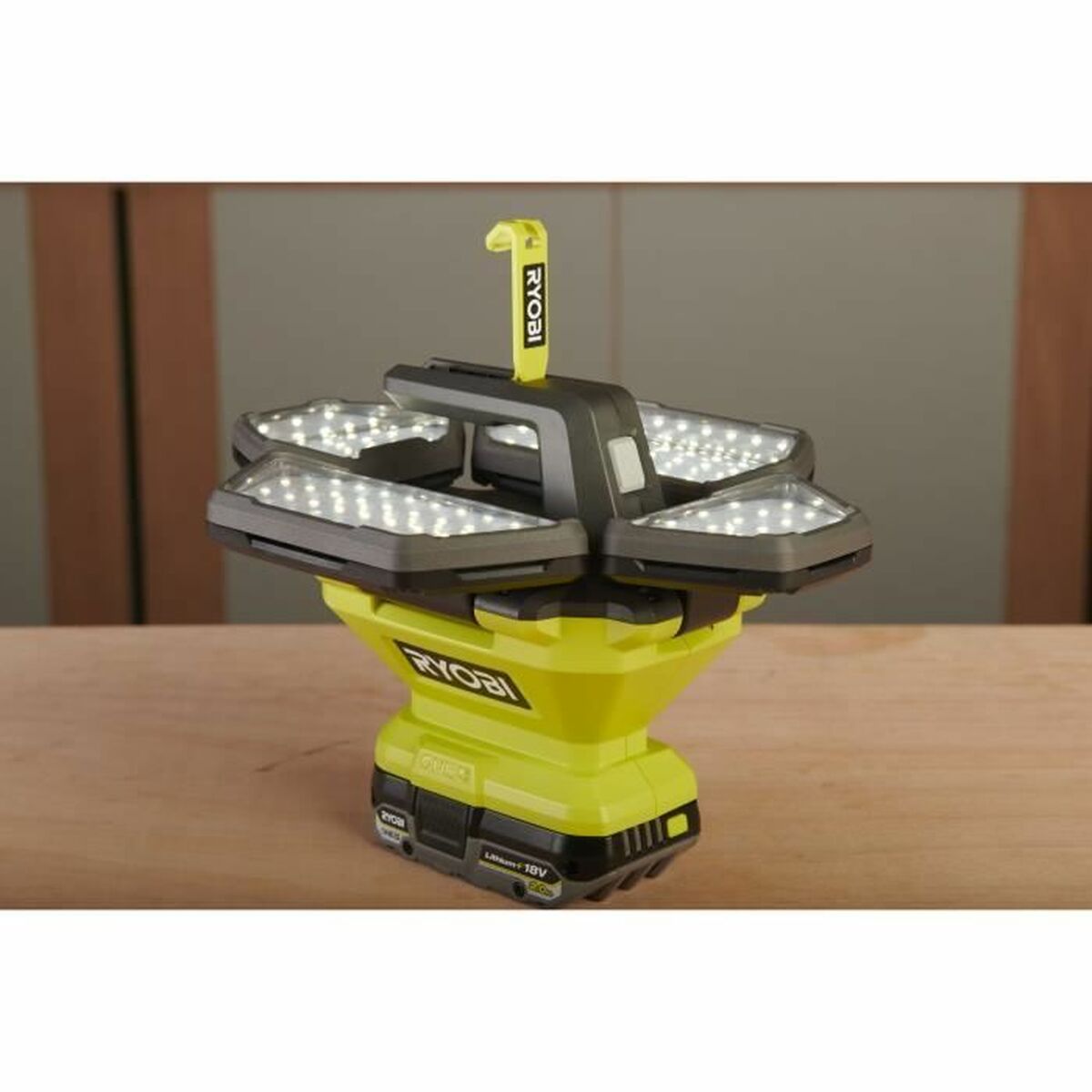 LED spotlight Ryobi 360° 500 lm Πράσινο Γκρι