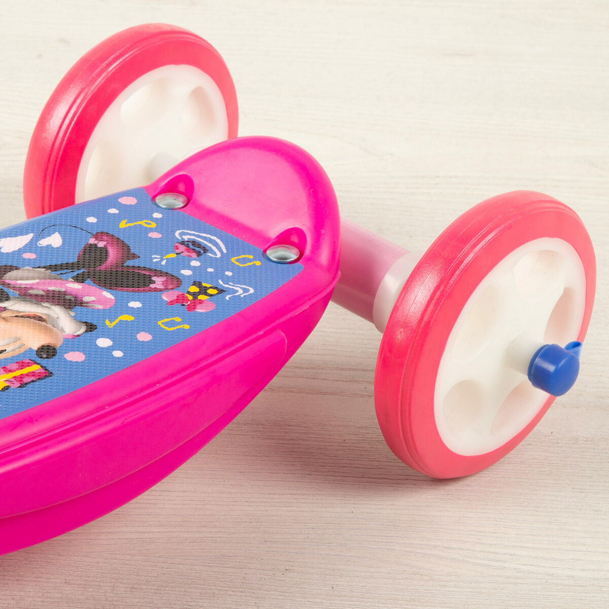 Scooter Minnie Mouse (x2) Scooter Minnie Mouse (x2)