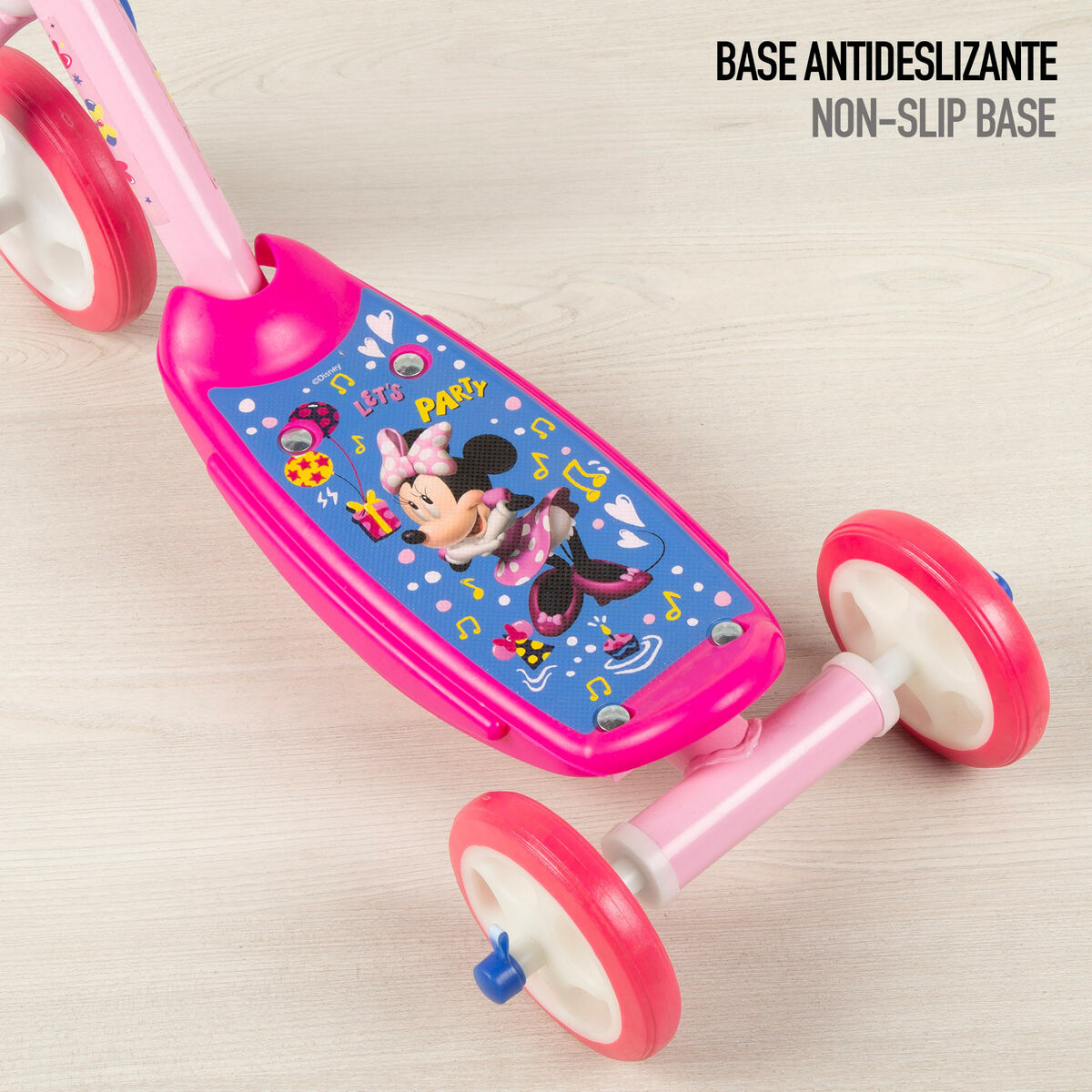 Scooter Minnie Mouse (x2) Scooter Minnie Mouse (x2)