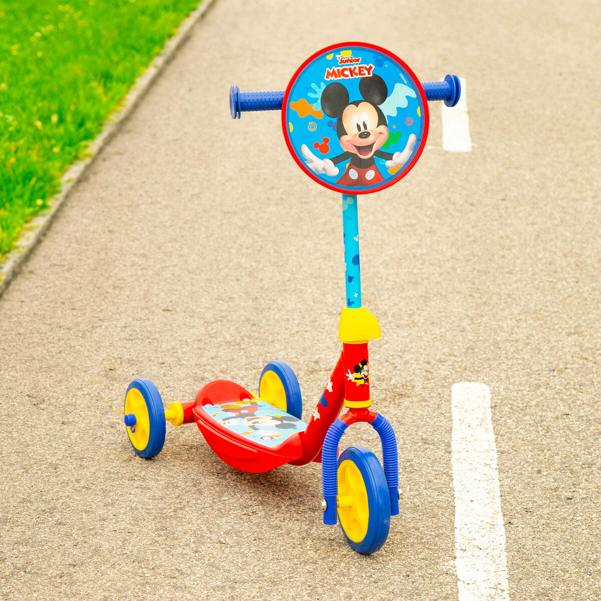 Scooter Mickey Mouse (x2) Scooter Mickey Mouse (x2)