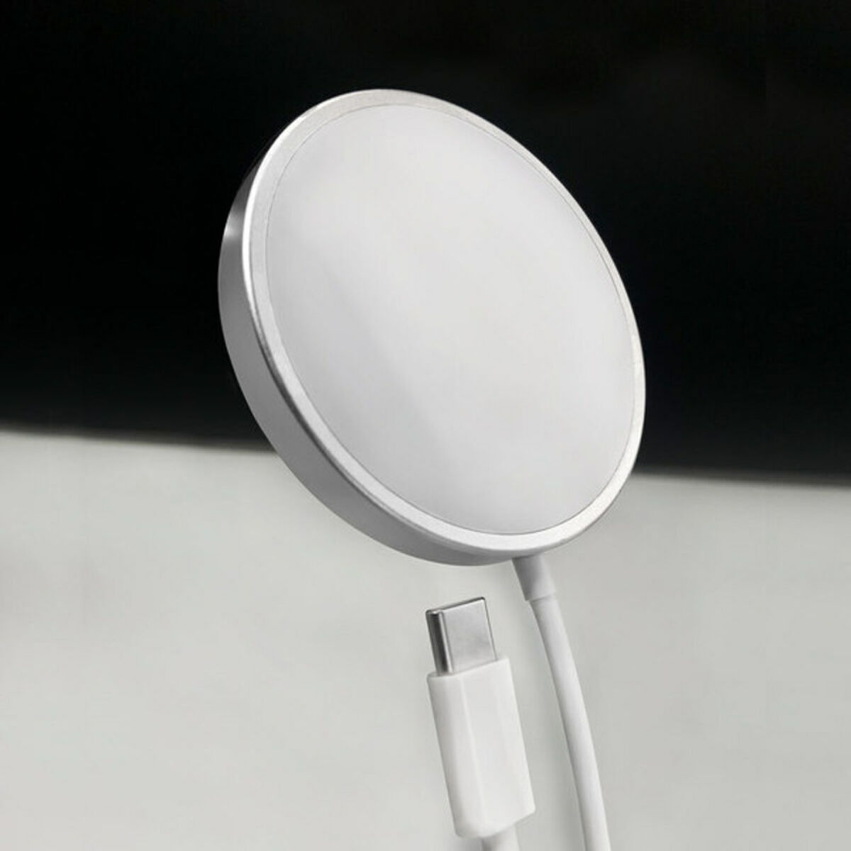 Ασύρματος Φορτιστής Contact Apple-compatible Ασύρματος Φορτιστής Contact Apple-compatible