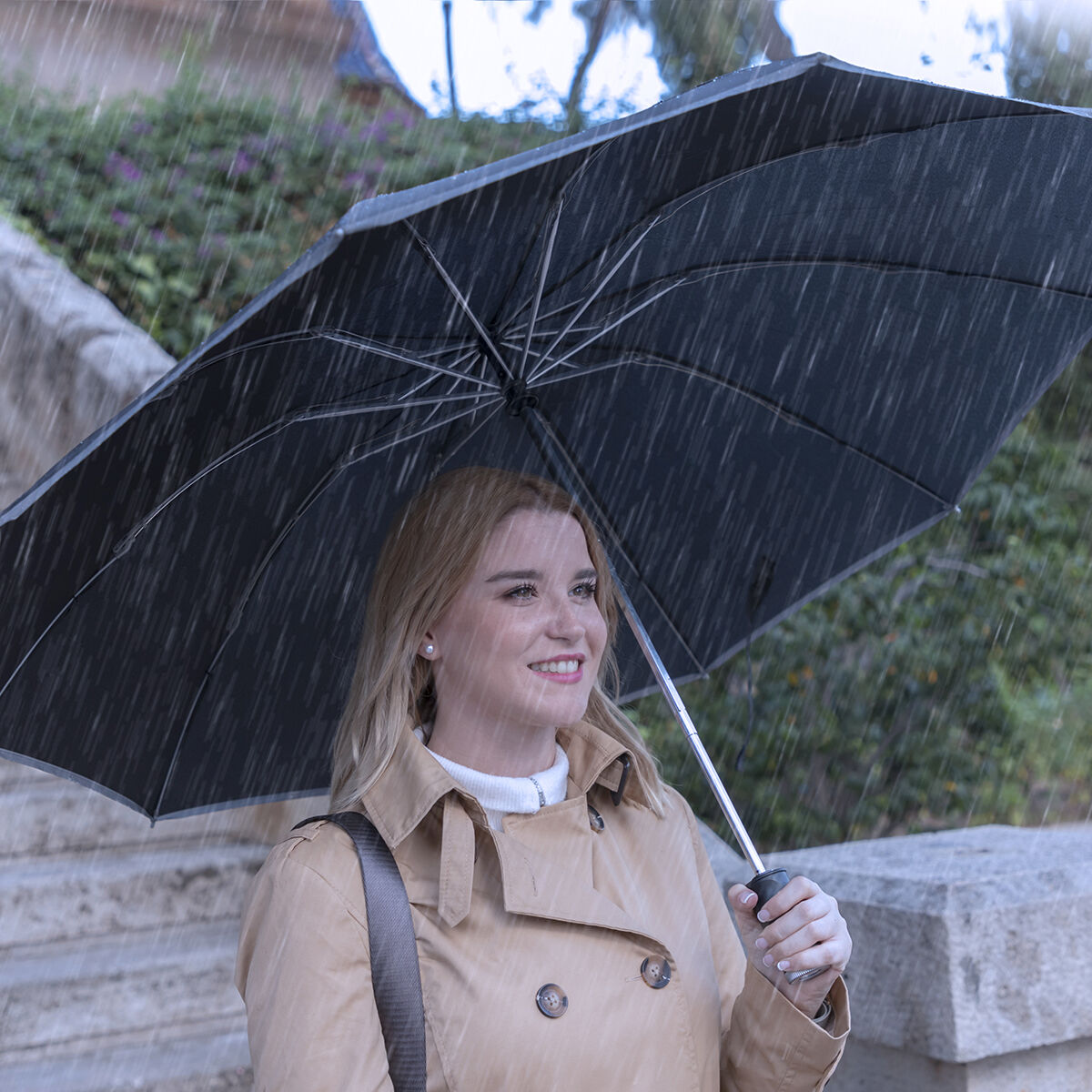 Πτυσσόμενη Ομπρέλα με Αντίστροφο Κλείσιμο με LED Folbrella InnovaGoods Πτυσσόμενη Ομπρέλα με Αντίστροφο Κλείσιμο με LED Folbrella InnovaGoods