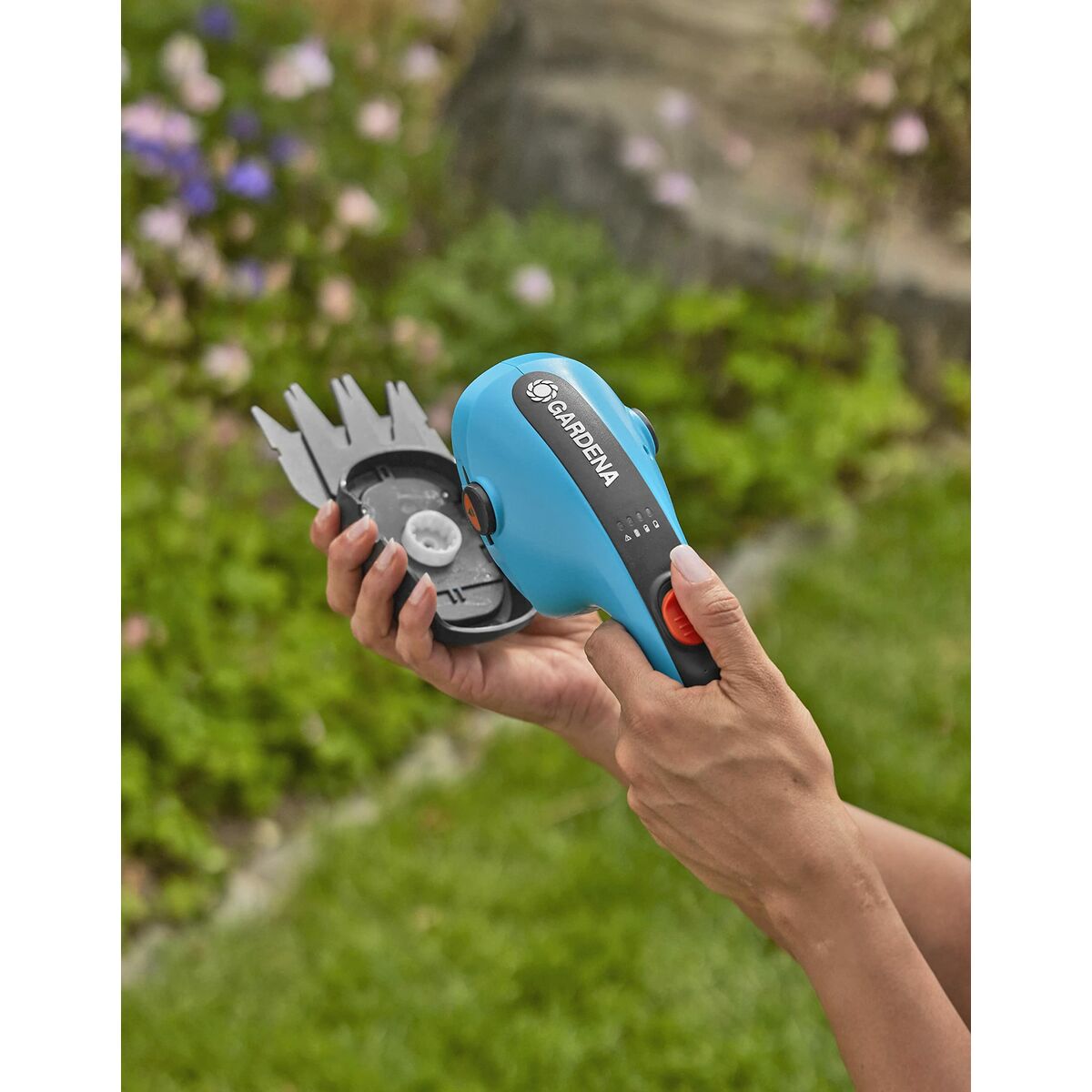 Κλαδευτήρι Gardena 9884-20 3.6 V (Δωρεάν Μεταφορικά) Κλαδευτήρι Gardena 9884-20 3.6 V (Δωρεάν Μεταφορικά)
