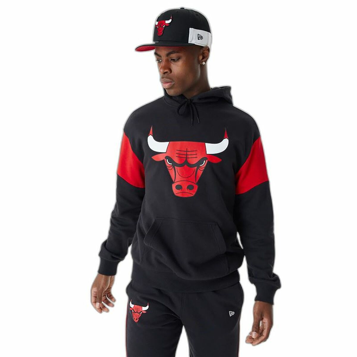 Unisex Φούτερ με Κουκούλα New Era NBA Colour Insert Chicago Bulls Μαύρο Unisex Φούτερ με Κουκούλα New Era NBA Colour Insert Chicago Bulls Μαύρο