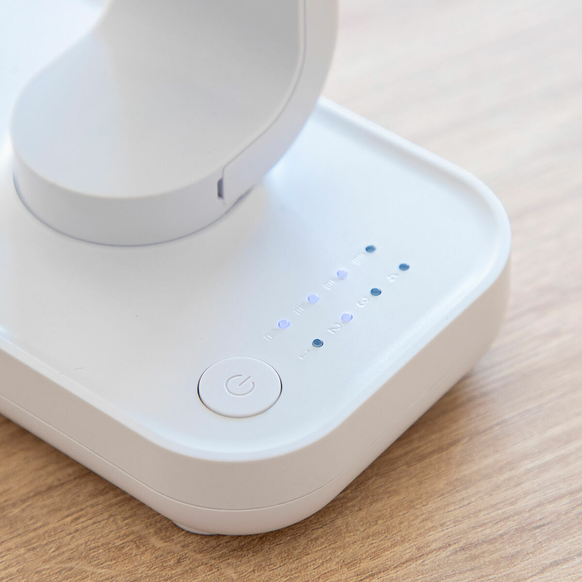 Φορητός Επαναφορτιζόμενος Ανεμιστήρας Γραφείου Fanrec InnovaGoods Ø5,4'' 3600 mAh / 13,3 W