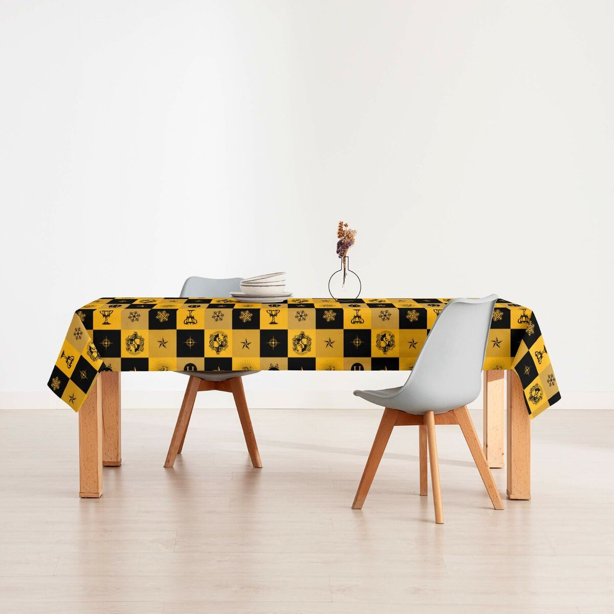 Ρητινωμένο τραπεζομάντηλο αντιλεκέδων Harry Potter Hufflepuff Πολύχρωμο 100 x 150 cm Ρητινωμένο τραπεζομάντηλο αντιλεκέδων Harry Potter Hufflepuff Πολύχρωμο 100 x 150 cm