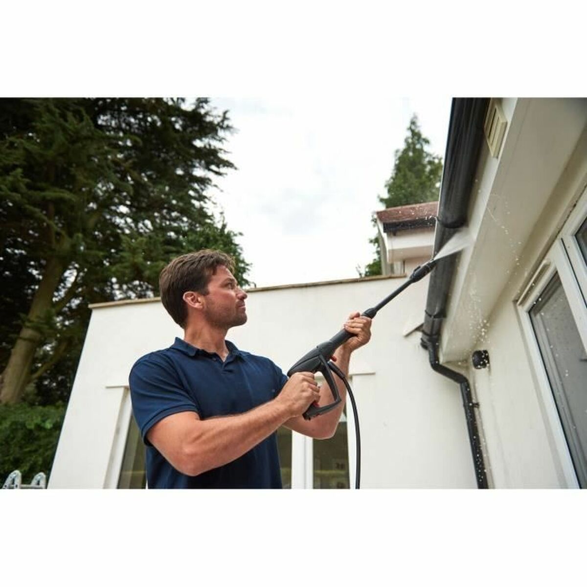 Μηχάνημα Καθαρισμού Υψηλής Πίεσης BOSCH UniversalAquatak 130 2600 W (Δωρεάν Μεταφορικά)