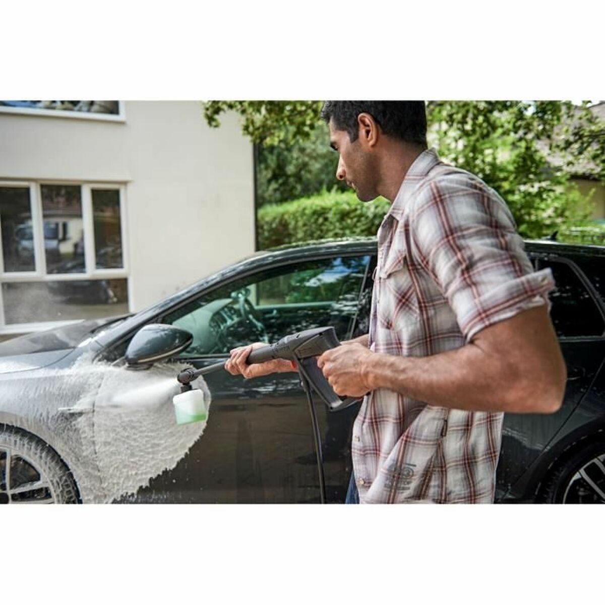 Μηχάνημα Καθαρισμού Υψηλής Πίεσης BOSCH UniversalAquatak 130 2600 W (Δωρεάν Μεταφορικά)