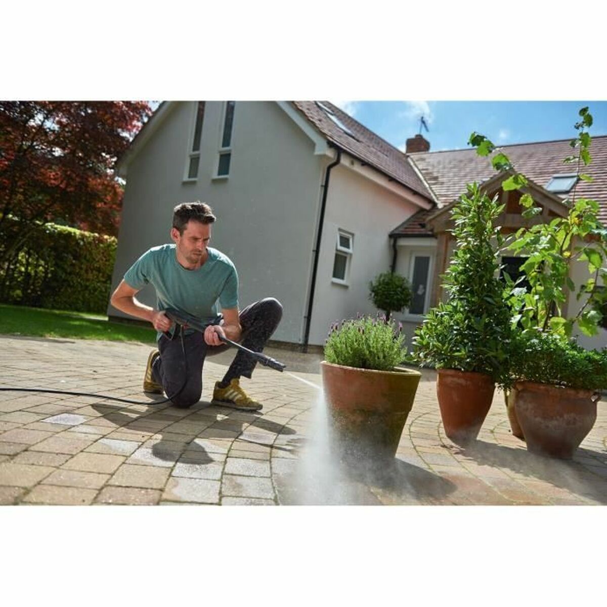 Μηχάνημα Καθαρισμού Υψηλής Πίεσης BOSCH UniversalAquatak 130 2600 W (Δωρεάν Μεταφορικά)